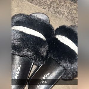 Slides , size 7